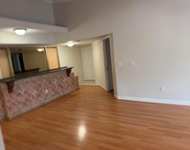 1500 S Crestwood Court S - Photo Thumbnail 15