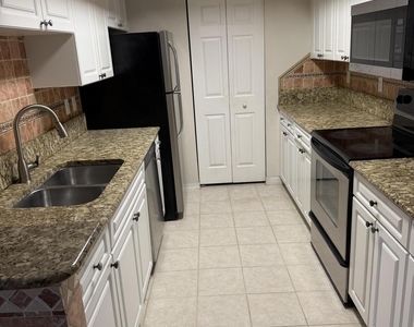 1500 S Crestwood Court S - Photo Thumbnail 2