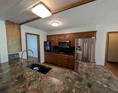 10133 Bromley Court - Photo Thumbnail 10