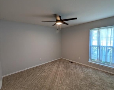 10133 Bromley Court - Photo Thumbnail 21