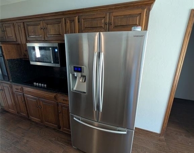 10133 Bromley Court - Photo Thumbnail 11
