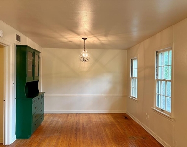5305 N Walker Avenue - Photo Thumbnail 1