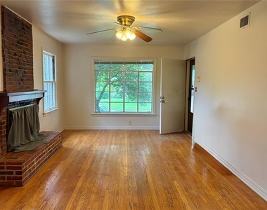 5305 N Walker Avenue - Photo Thumbnail 2