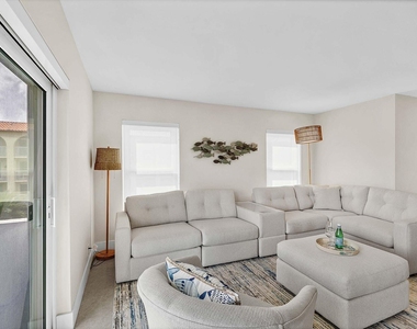 1111 S Ocean Boulevard - Photo Thumbnail 2