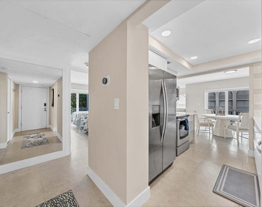 1111 S Ocean Boulevard - Photo Thumbnail 8