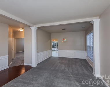 15118 Edindale Drive - Photo Thumbnail 7