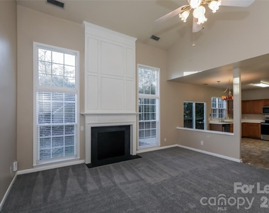15118 Edindale Drive - Photo Thumbnail 6