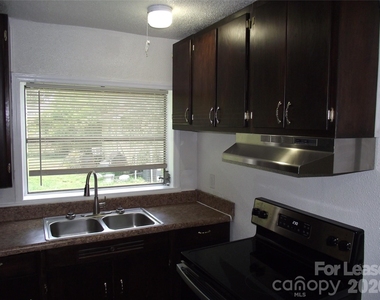 2310 Dundeen Street - Photo Thumbnail 4