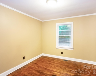 526 Hickory Avenue - Photo Thumbnail 5