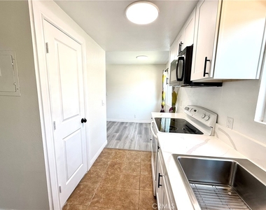 12835 10th Street - Photo Thumbnail 7