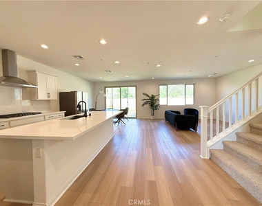 21696 Thomas Court - Photo Thumbnail 4