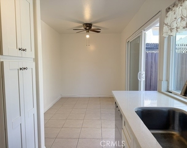 775 Hampshire - Photo Thumbnail 3