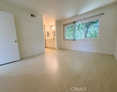 775 Hampshire - Photo Thumbnail 10