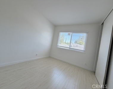 775 Hampshire - Photo Thumbnail 12