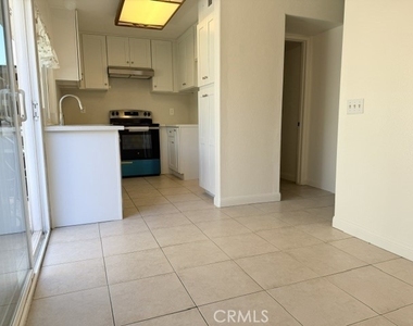 775 Hampshire - Photo Thumbnail 4