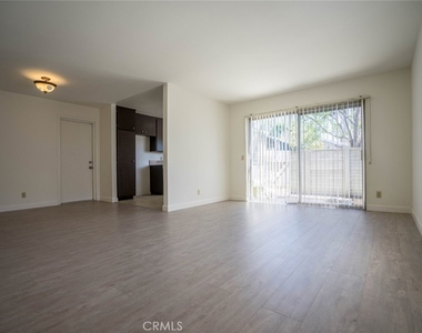 731 Windwood Drive - Photo Thumbnail 4