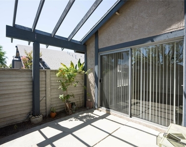 731 Windwood Drive - Photo Thumbnail 2