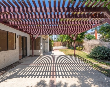 156 Appletree - Photo Thumbnail 23