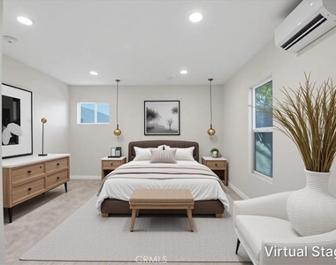 7542 White Oak Ave - Photo Thumbnail 12