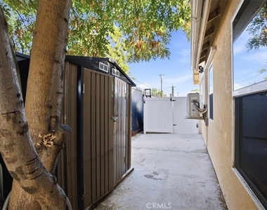 7542 White Oak Ave - Photo Thumbnail 22