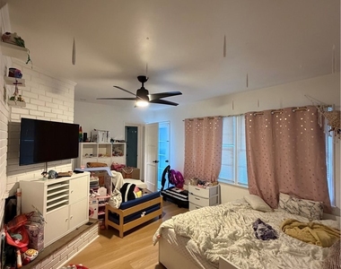 12612 Martha Street - Photo Thumbnail 28