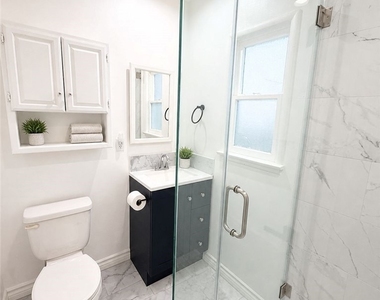 12612 Martha Street - Photo Thumbnail 12