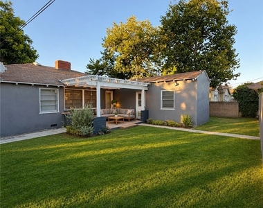 12612 Martha Street - Photo Thumbnail 17
