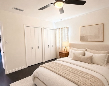 12612 Martha Street - Photo Thumbnail 11