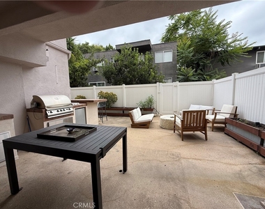 1410 N Curson Ave., #105 - Photo Thumbnail 23