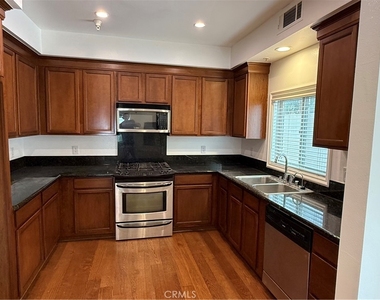 1410 N Curson Ave., #105 - Photo Thumbnail 7