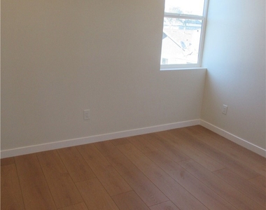 9624 Belmont - Photo Thumbnail 12