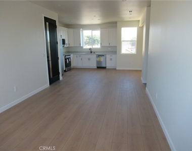 9624 Belmont - Photo Thumbnail 2