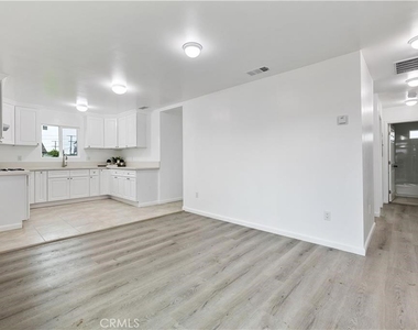 527 W 119th - Photo Thumbnail 4