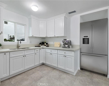 527 W 119th - Photo Thumbnail 6