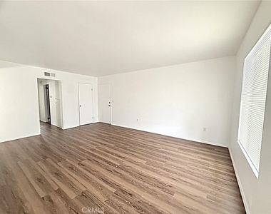 302 E Blueridge - Photo Thumbnail 8