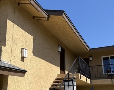 302 E Blueridge - Photo Thumbnail 3