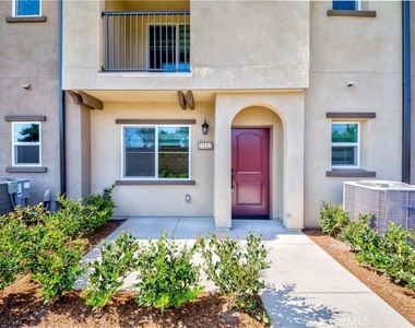 11502 Artesia - Photo Thumbnail 1