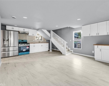 354 E Culver - Photo Thumbnail 4
