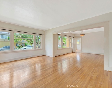 351 Newport Avenue - Photo Thumbnail 4
