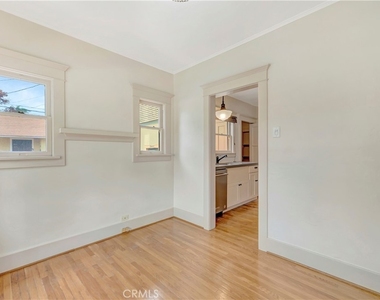 351 Newport Avenue - Photo Thumbnail 14