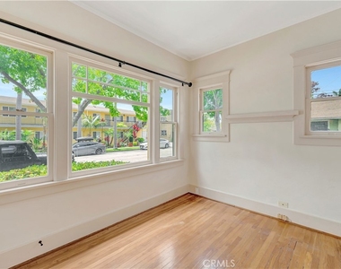351 Newport Avenue - Photo Thumbnail 13