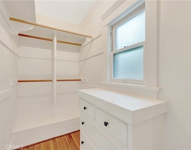 351 Newport Avenue - Photo Thumbnail 31