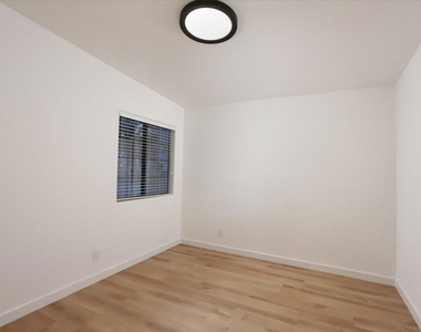2236 Glendale Boulevard - Photo Thumbnail 13