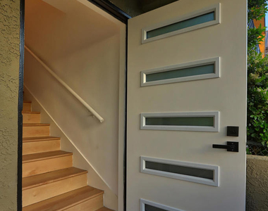 2236 Glendale Boulevard - Photo Thumbnail 2