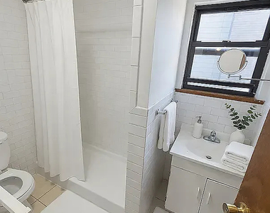 200 Allen Street - Photo Thumbnail 2