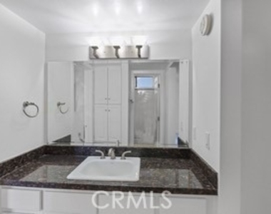 10982 Roebling - Photo Thumbnail 8