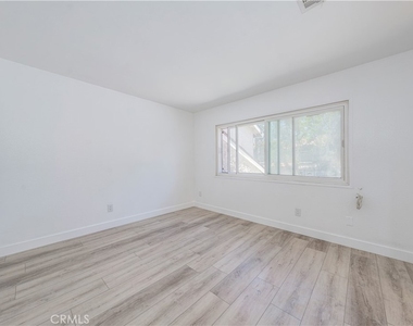 1650 S Campus Avenue - Photo Thumbnail 15