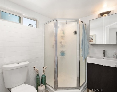 3390 Herman Avenue - Photo Thumbnail 19