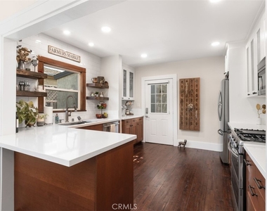 3390 Herman Avenue - Photo Thumbnail 9