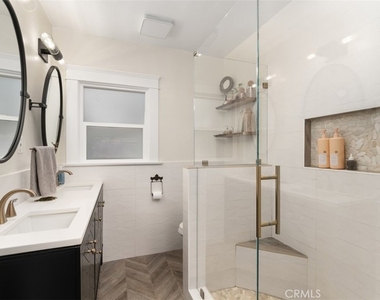 3390 Herman Avenue - Photo Thumbnail 15